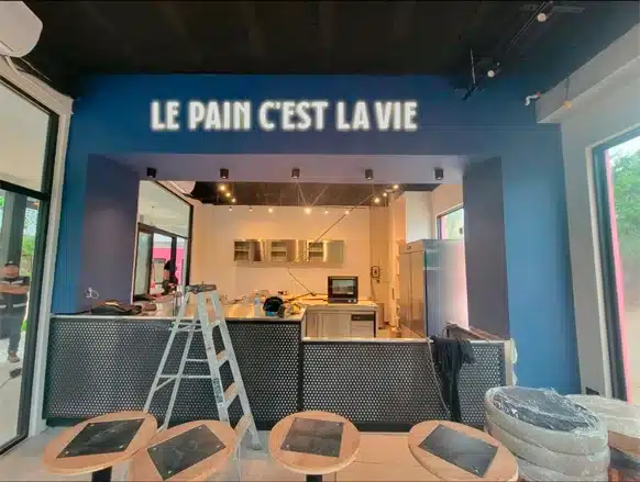 Anuncios luminosos de pvc con luz calida indirecta